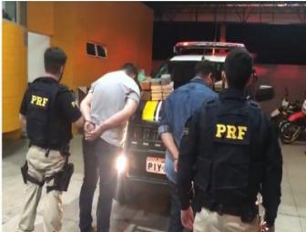  PRF apreende cerca de 32 kg de drogas na BR 230  