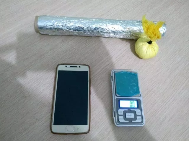 Mulher é presa acusada de tráfico de drogas em Oeiras