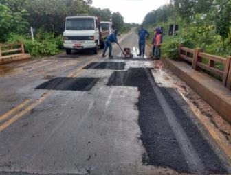 DER recupera PI 236 que liga Oeiras a Tanque do Piauí 