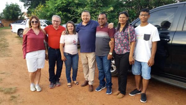 Prefeito Veríssimo recebe Deputado Assis Carvalho na semifinal em Santa Rosa 
