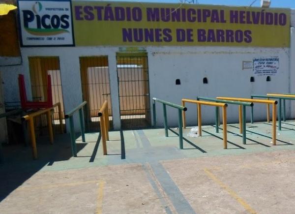 Estádio Municipal de Picos está irregular e pode ser interditado