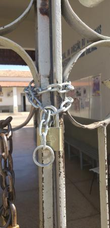 UESPI em Oeiras tem aulas suspensas e portões trancados