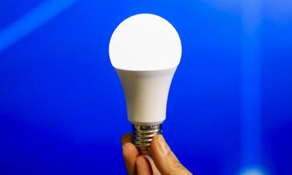 Governo admite buscar medidas para segurar reajustes da luz em ano eleitoral