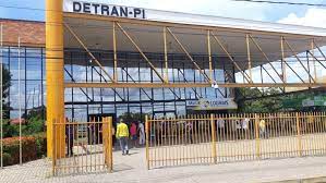 Detran afirma que sistemas devem ser normalizados até quarta