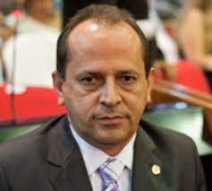 Wellington exonera Hélio Isaías que retorna à Alepi para eleição do TCE