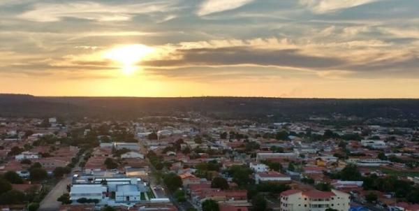 Moradores do bairro Oeiras Nova reclamam de falta de energia