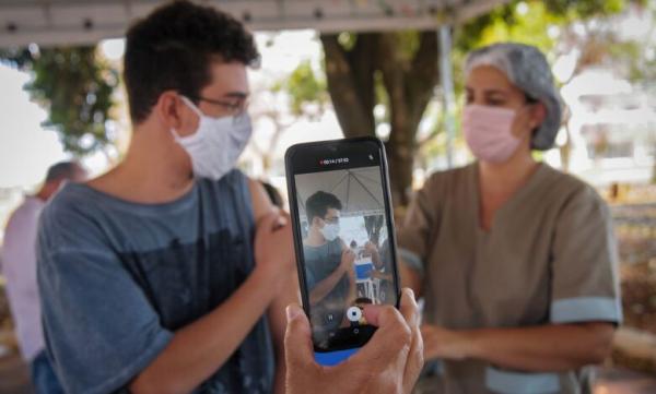 Secretários de saúde do Piauí querem aplicação de Coronavac em adolescentes