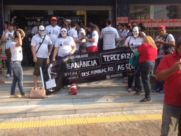 Bancários rejeitam proposta dos bancos e greve continua, diz sindicato 