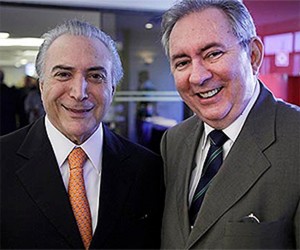 Piauiense João Henrique Sousa participa, na madrugada, de reunião com Michel Temer
