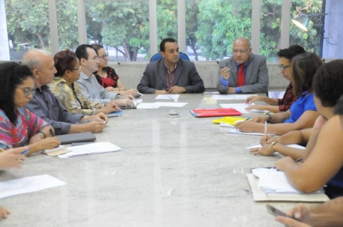Sem acordo com professores da Uespi, Governo pedirá a ilegalidade da greve 