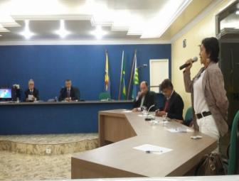 Aleksandra Tapety renuncia e Margarett Carvalho toma posse na Câmara de Vereadores de Oeiras