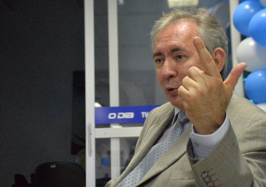 João Henrique nega saída de Marcelo Castro da presidência do PMDB