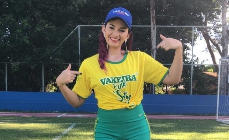 Vídeo mostra cantora Vakeira Funk sendo agredida pelo companheiro em Teresina