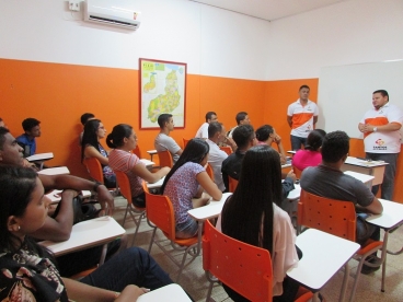 SANTOS AUTOESCOLA realiza aula inaugural da turma do curso de formação de condutores em Oeiras 
